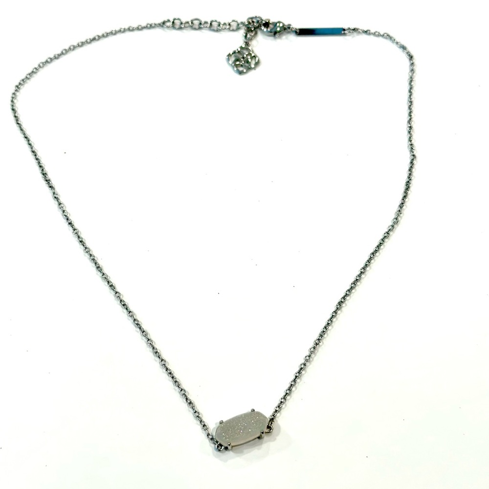 Elisa silver pendant necklace In iridescent